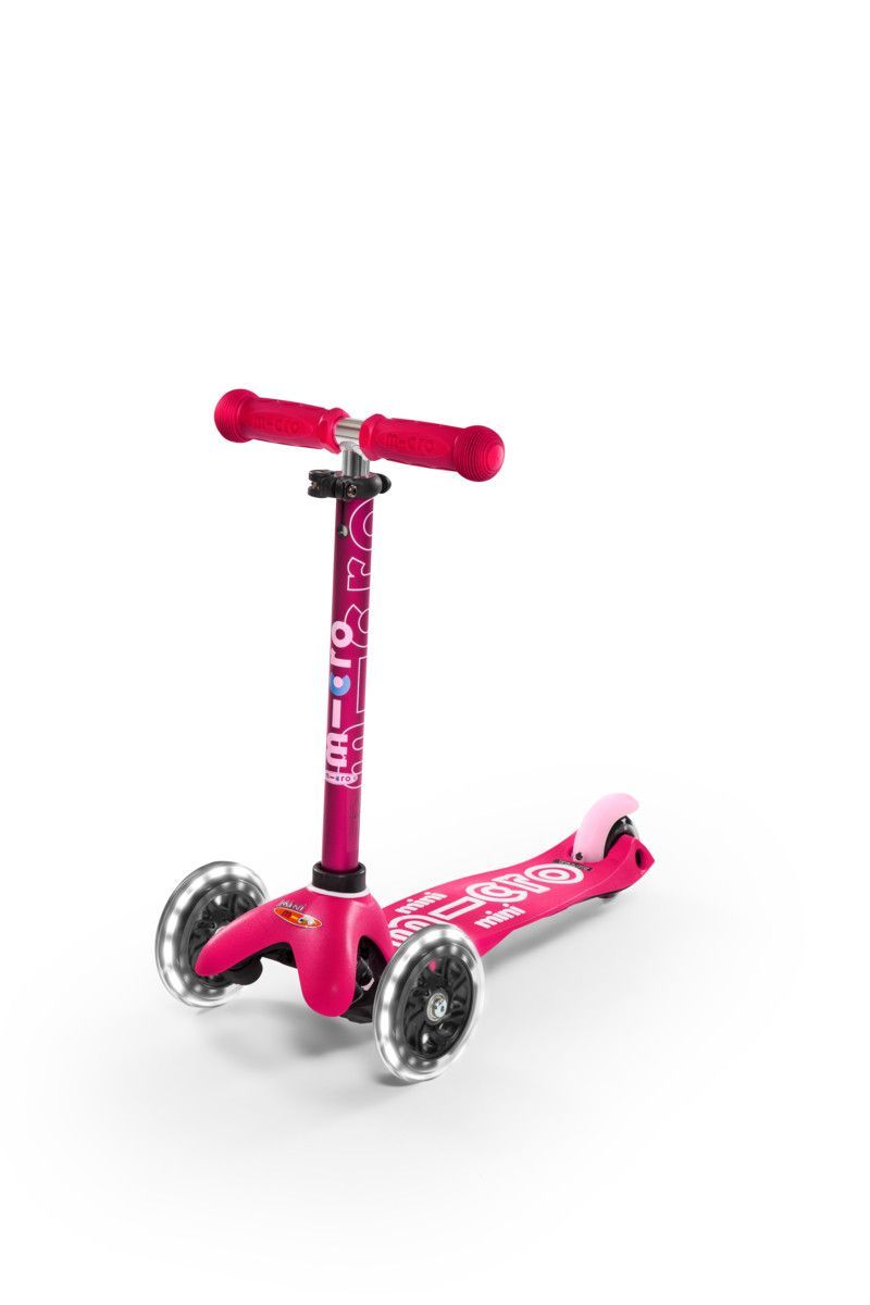 Octava imagen del Patinete Micro Mini Deluxe Rosa LED - MMD075