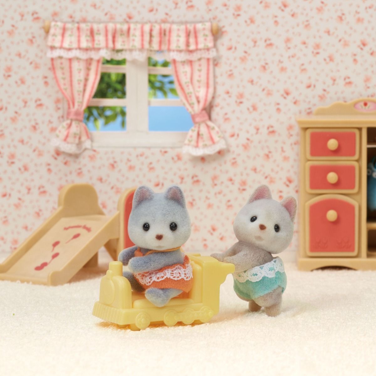 Primera imagen de los Gemelos Husky - Sylvanian Families