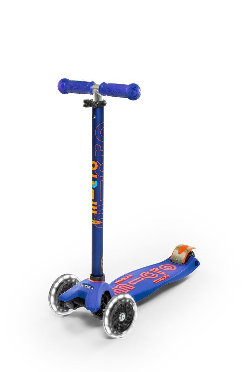 Sexta imagen del Patinete Micro Maxi Deluxe Azul LED