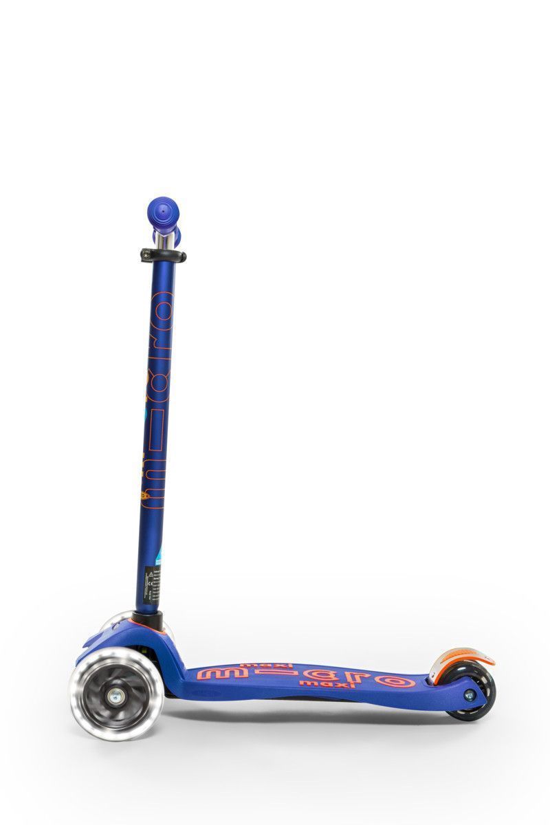 Octava imagen del Patinete Micro Maxi Deluxe Azul LED