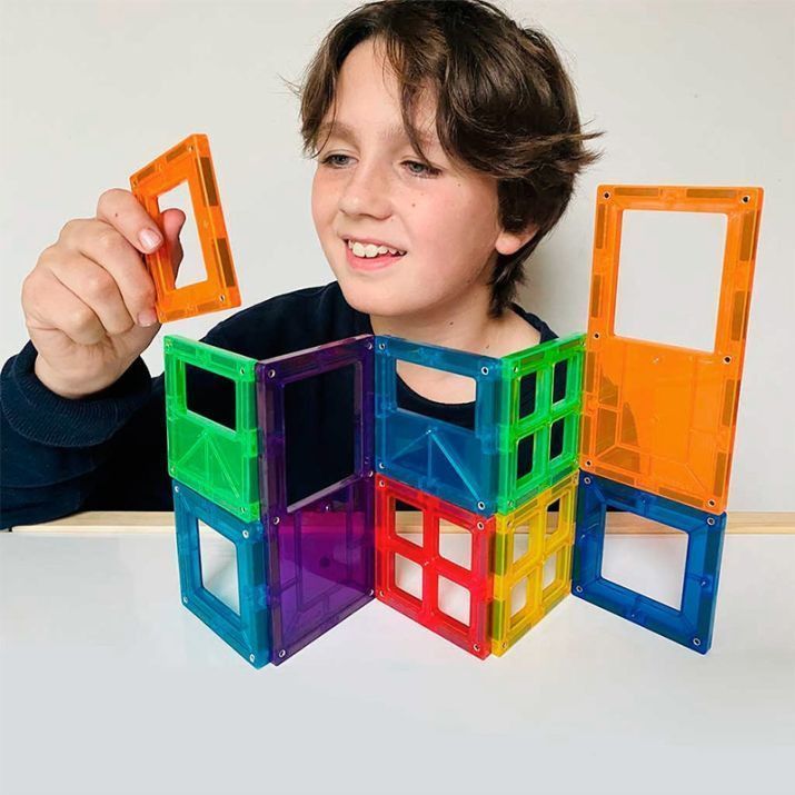 Tercera imagen de BrainToys Imanix Puertas y Ventanas set de 16 piezas Juego de construcción magnética