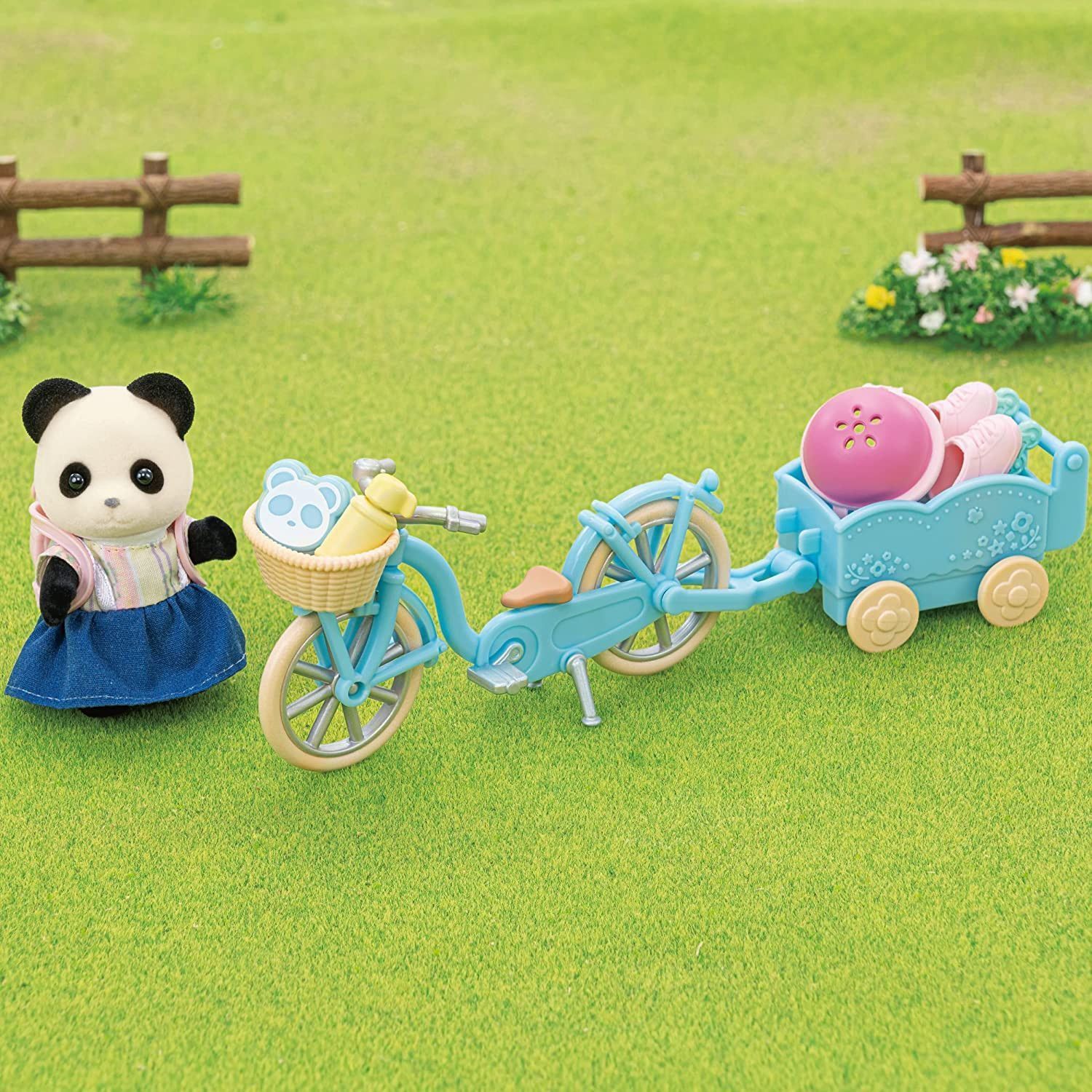 Tercera imagen del Set de bicicleta y patines Rosalina Panda Pookie - Sylvanian Families