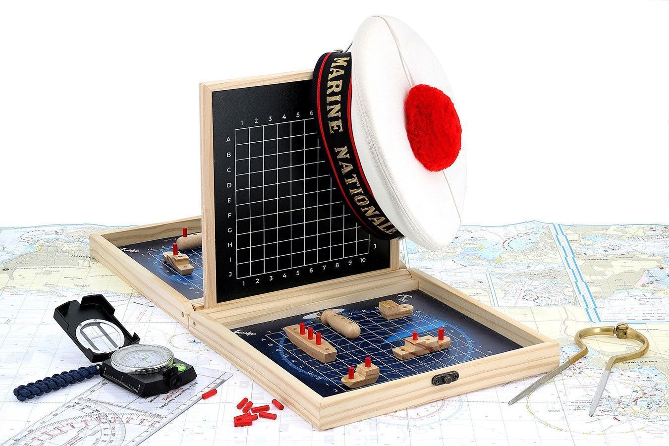Sexta imagen del juego Batalla Naval de madera en maletín de viaje de Vilac