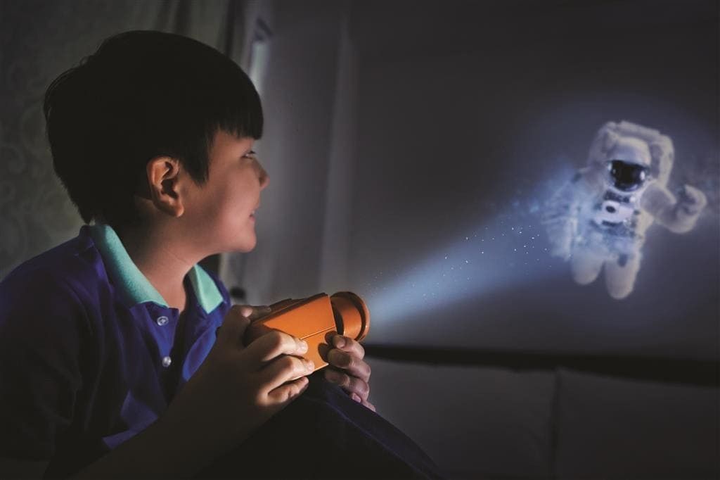 Tercera imagen del Set de Manualidades Explorando el Espacio de 4M