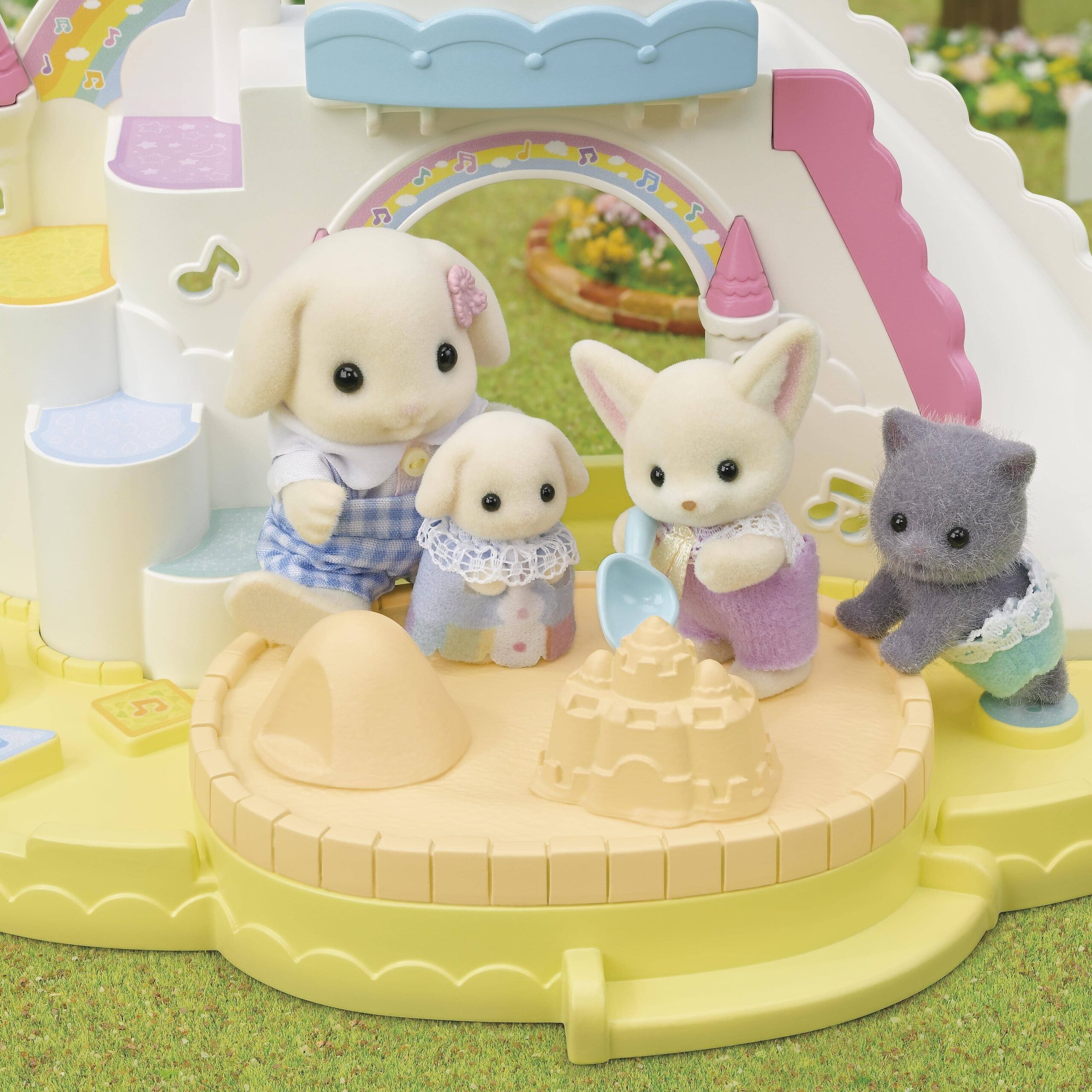 Novena imagen de la Caja de arena y piscina de la Guardería de Sylvanian Families