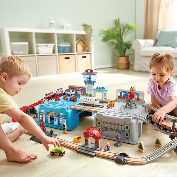 Segunda imagen del Juego de Bloques Gran Transporte de Hape