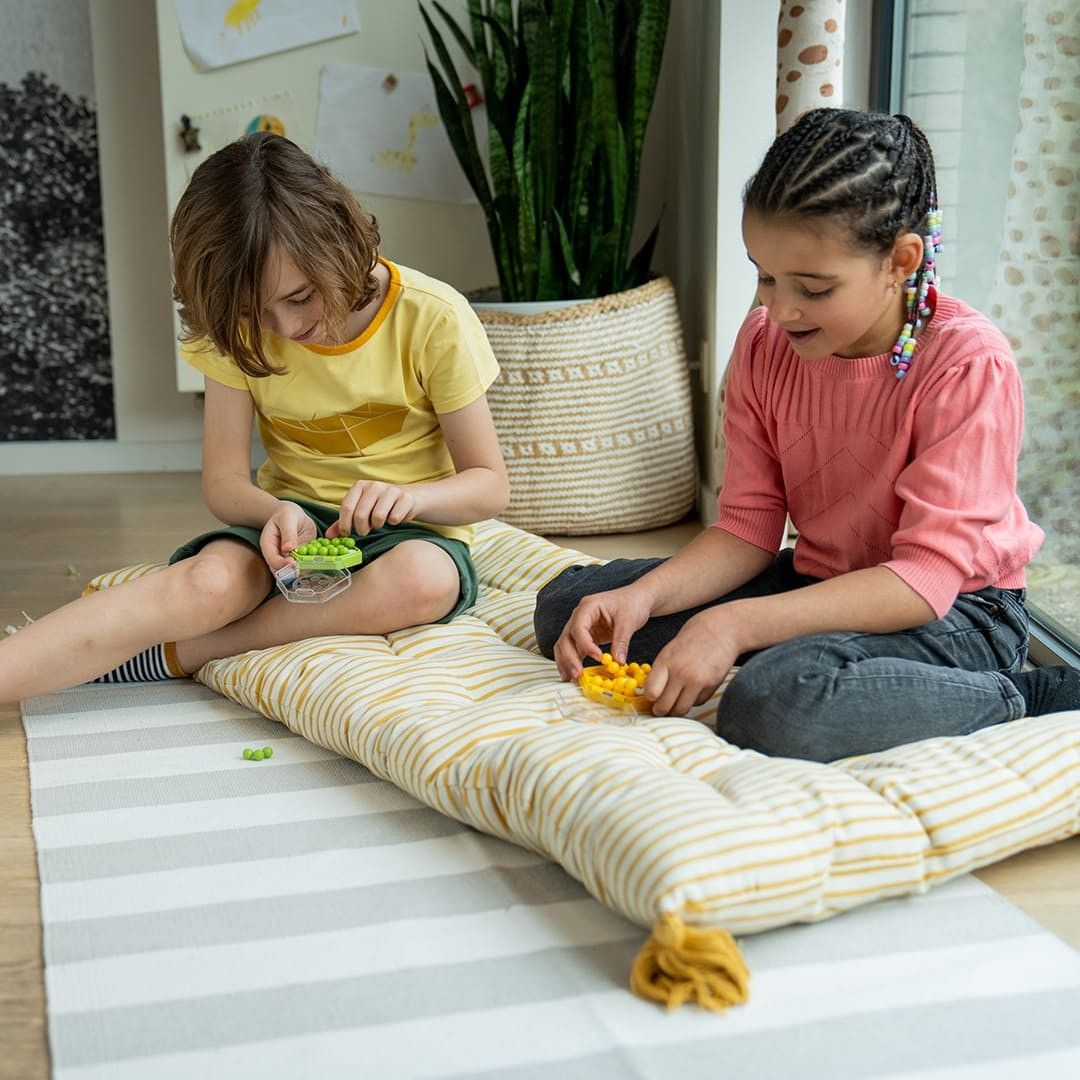 Tercera imagen de IQ Mini Hexpert. Juego de lógica de Smart Games