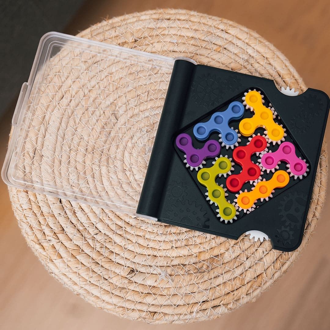 Cuarta imagen de IQ Gears. Juego de lógica de Smart Games