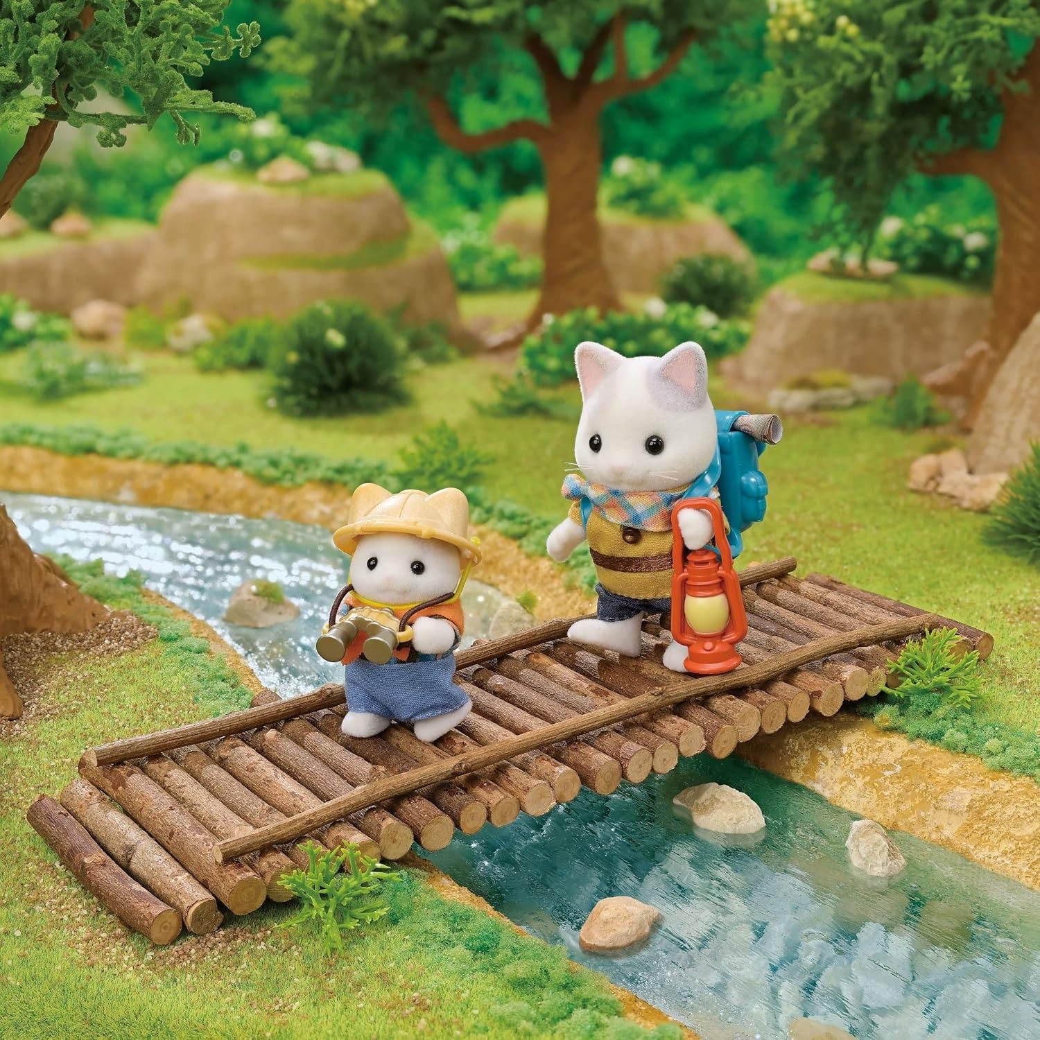 Sexta imagen del Set de Exploradores Hermanos Gato Latte de Sylvanian Families