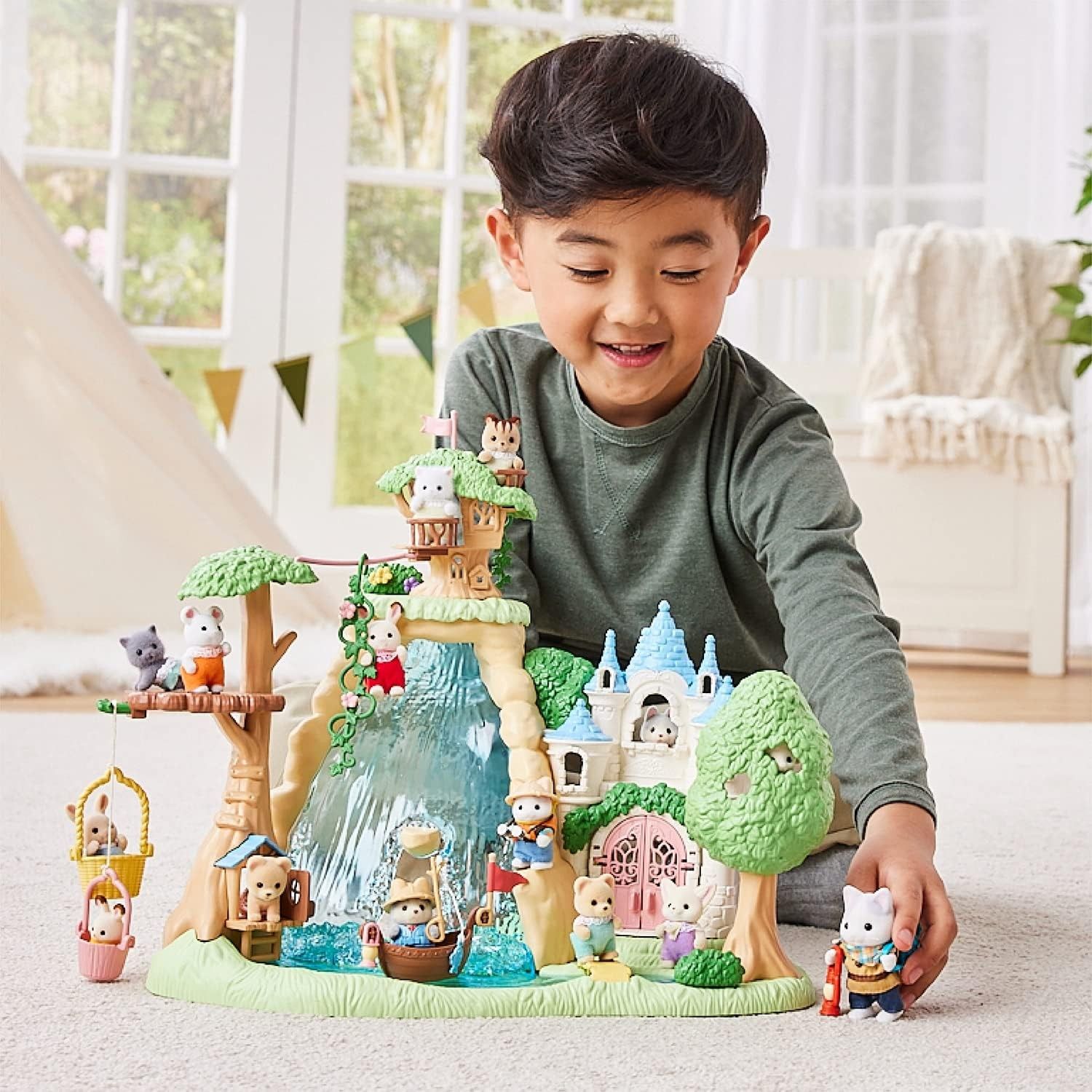 Quinta imagen del Set de Exploradores Hermanos Gato Latte de Sylvanian Families