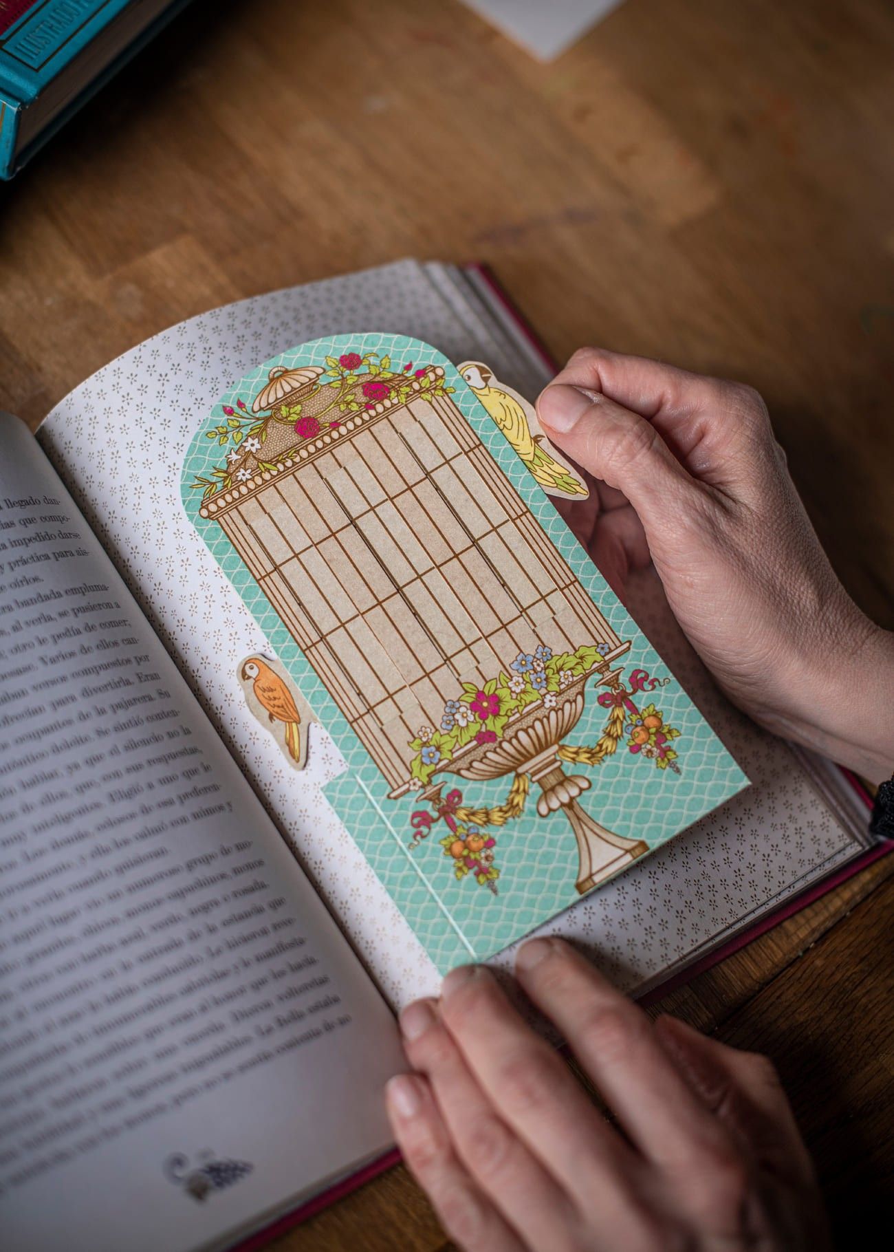 Décima imagen de La Bella y la Bestia. Pop-Up de Folioscopio