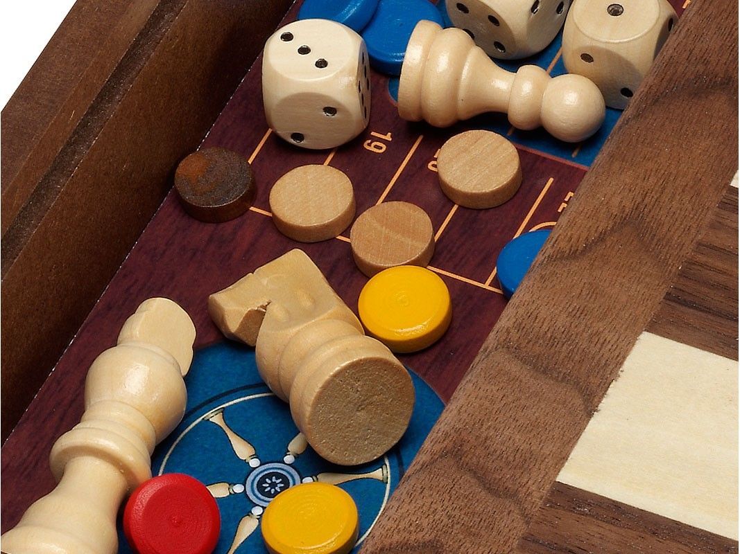 Cuarta imagen del Cofre de 5 Juegos Clásicos en madera de Cayro
