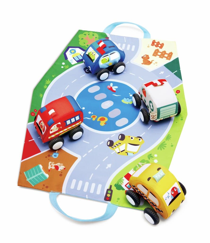 Primera imagen del Set de coches de peluche en bolsa de almacenamiento desplegable de Hape