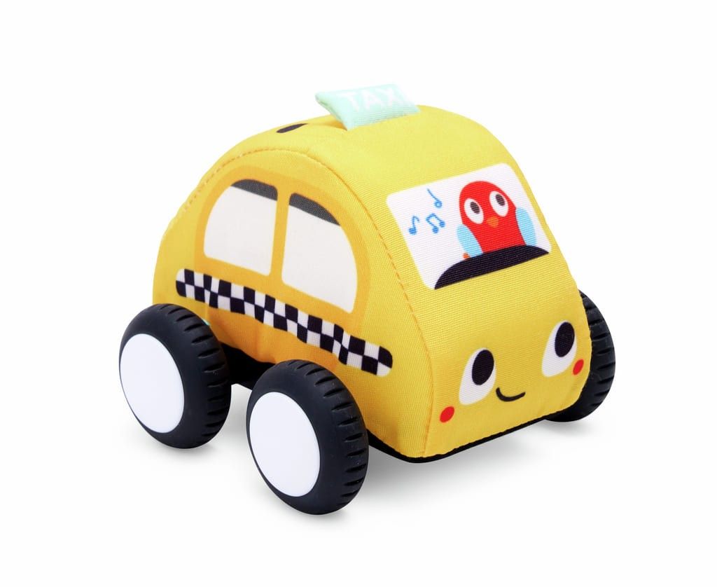 Séptima imagen del Set de coches de peluche en bolsa de almacenamiento desplegable de Hape