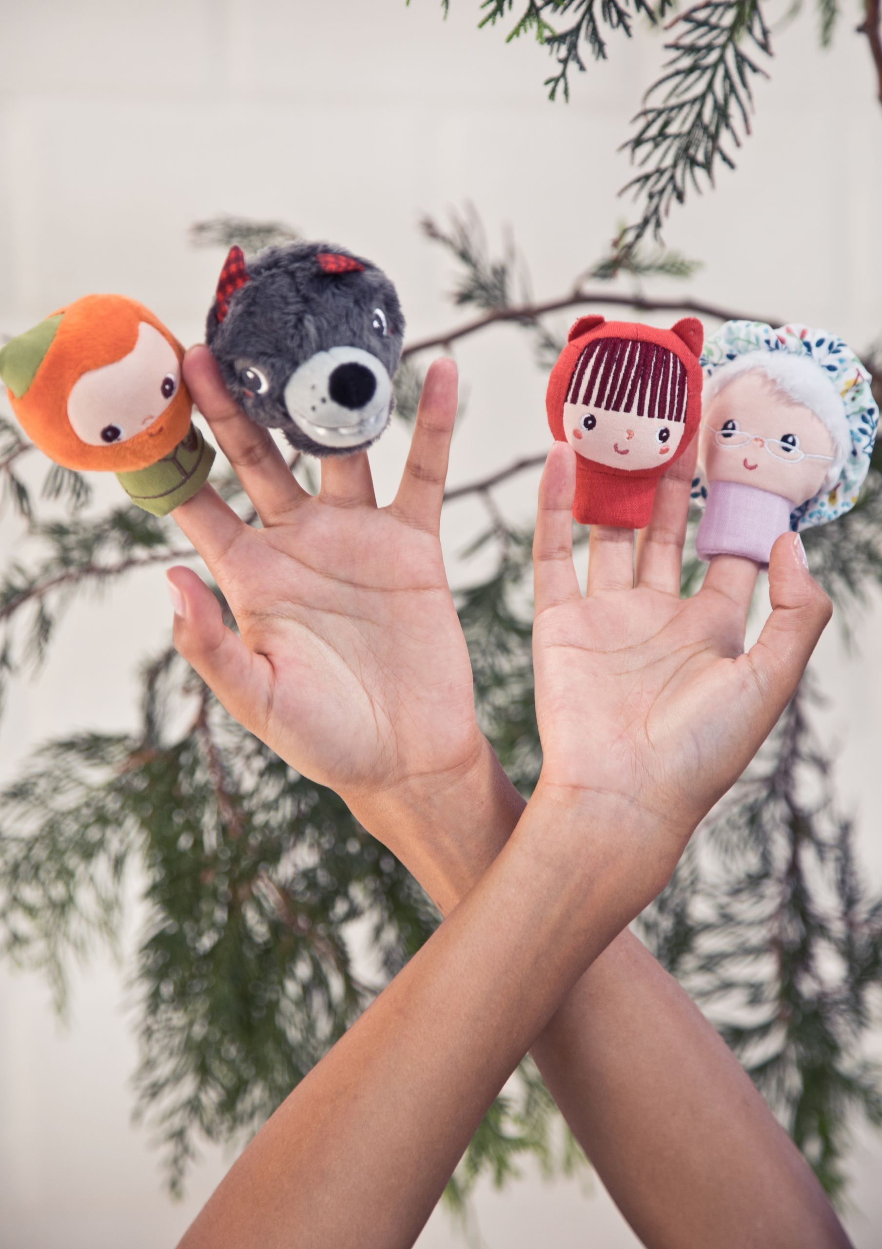 Quinta imagen de Caperucita Roja Marionetas de Dedo de Lilliputiens