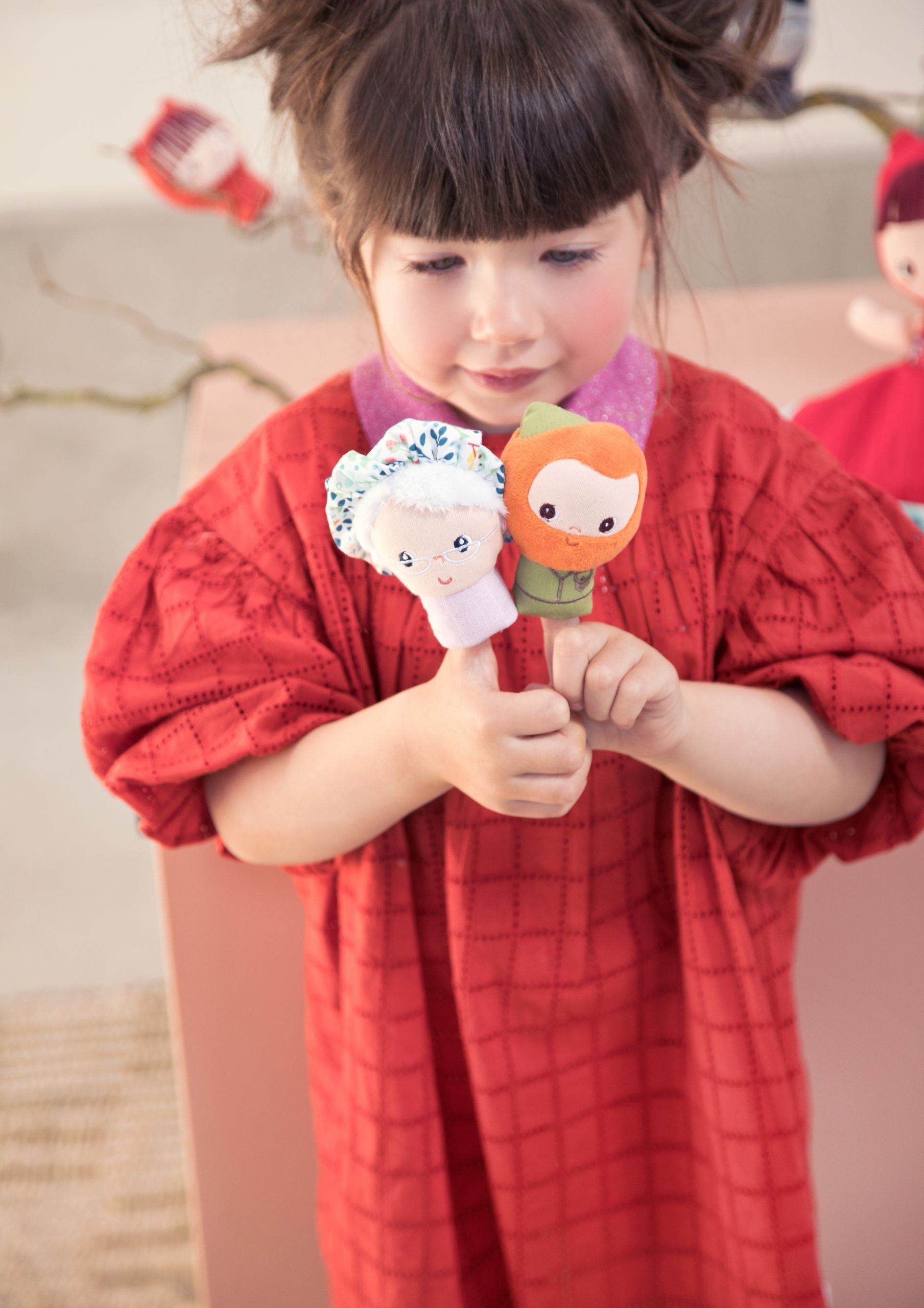 Tercera imagen de Caperucita Roja Marionetas de Dedo de Lilliputiens
