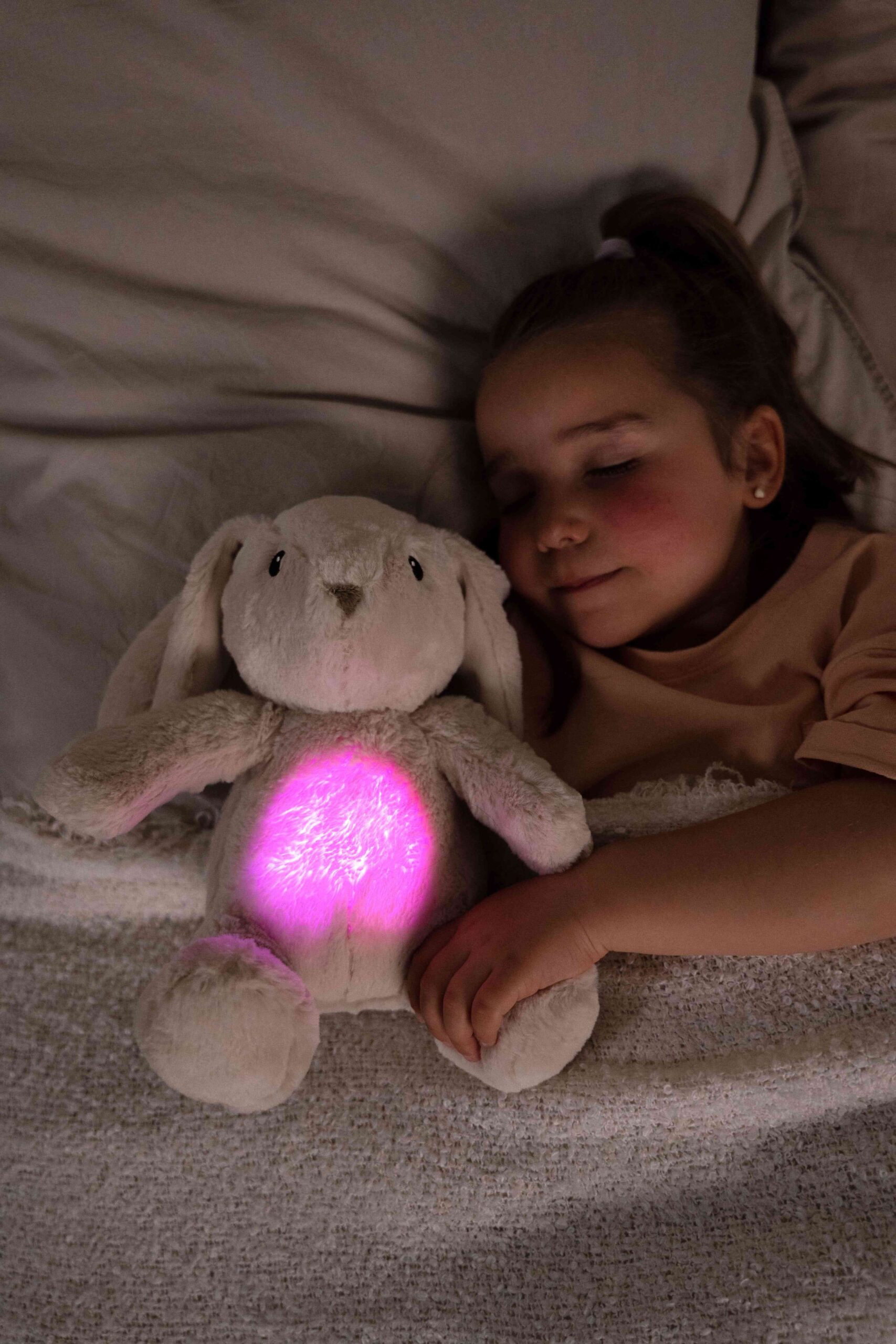 Peluche relajante con luz y sonido Billy el Conejo LoveLight recargable - Cloud B - Imagen 4