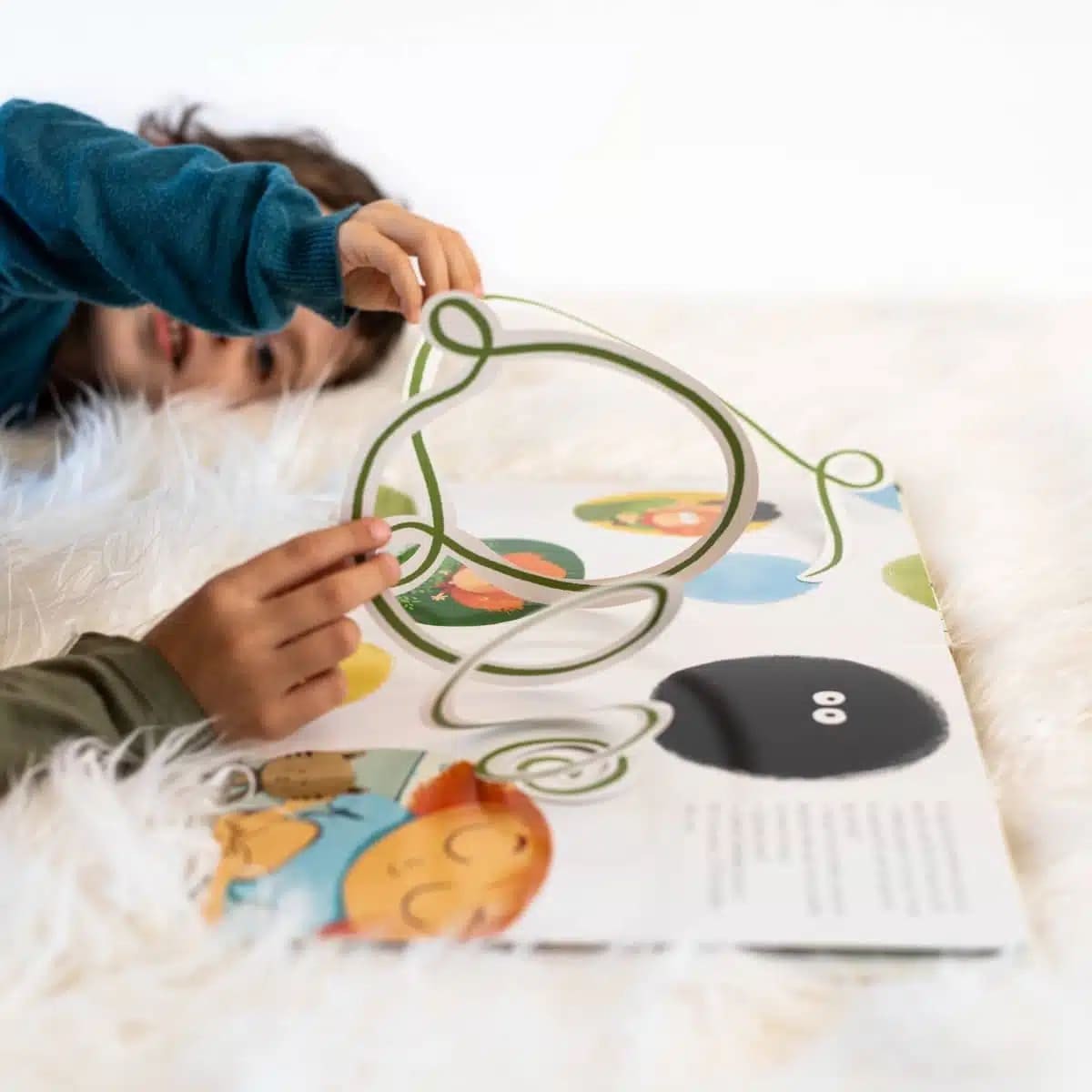 El Hilo Invisible (Un increíble pop-up) - Ediciones B - Imagen 4