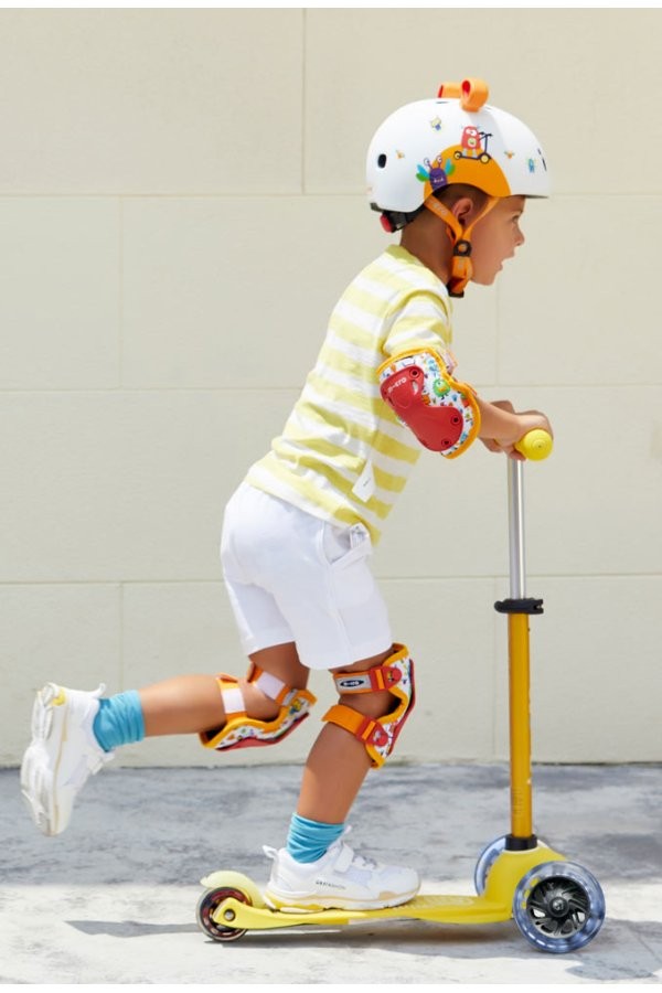 Patinete Micro Mini Deluxe Amarillo LED - Imagen 2